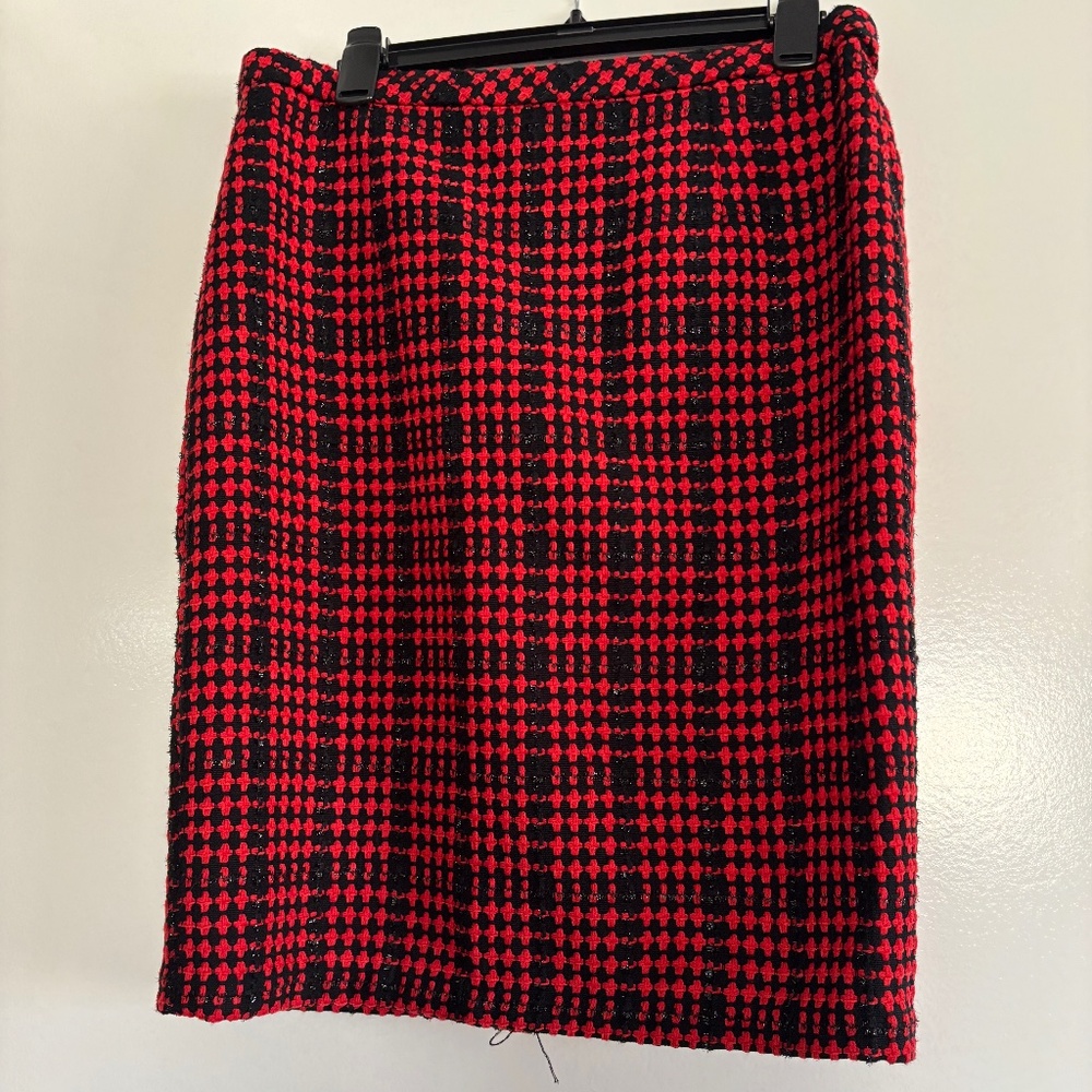 Coldwater Creek plaid, black and red straight skirt, never worn, size 12